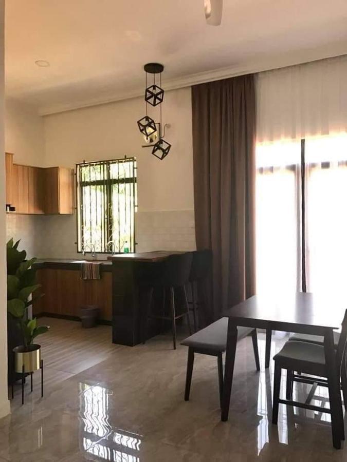 קמפונג קואלה בסוט Casa Tiga Homestay Besut מראה חיצוני תמונה
